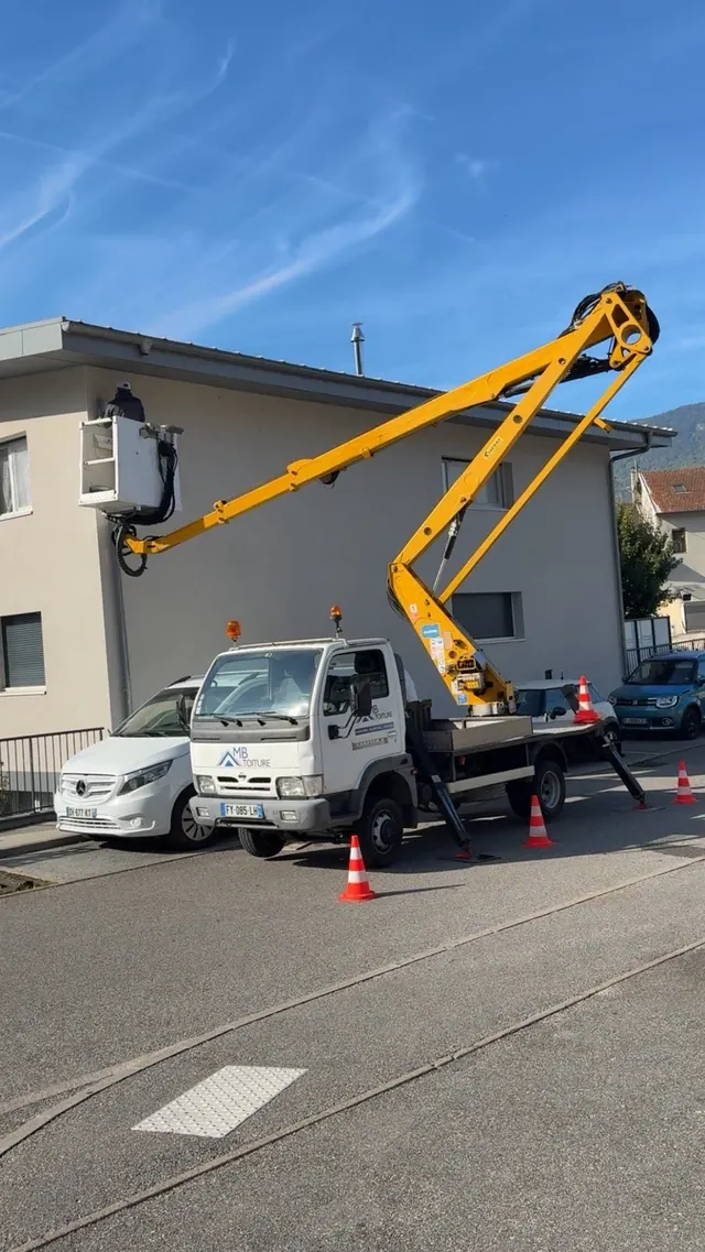 Couverture de toiture avec nacelle à Chambéry — MB Toiture
